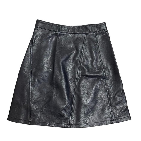 Zara Basic collection black vegan leather A-Line mini skirt size XS - Picture 2 of 10